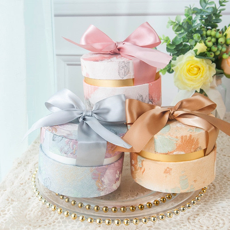 Set of 5 Round Party Favor Box with Ribbon